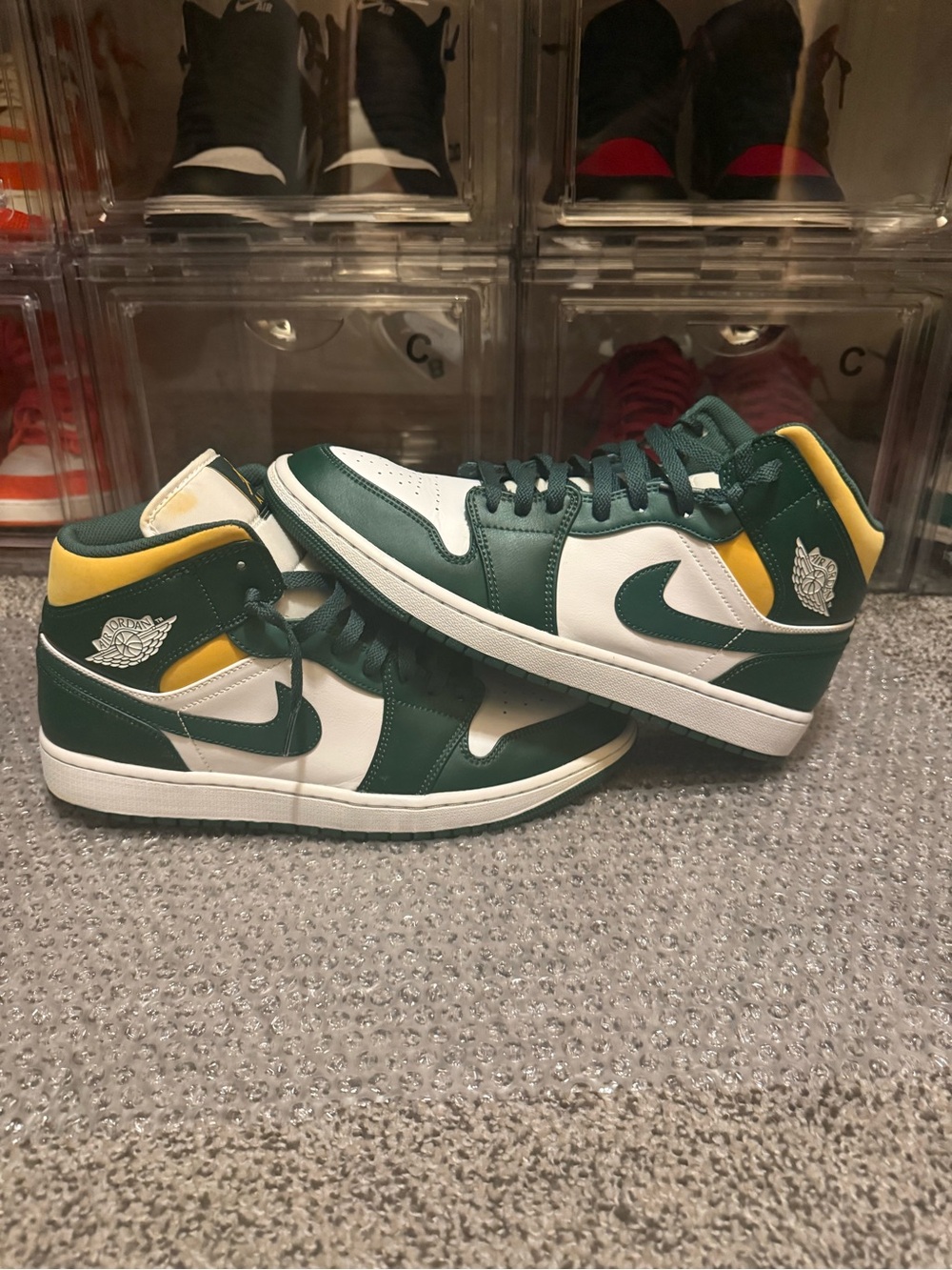 Jordan 1 Mid